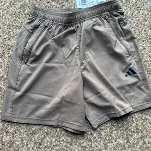 NWT Adidas Beige Training Shorts 7” size medium